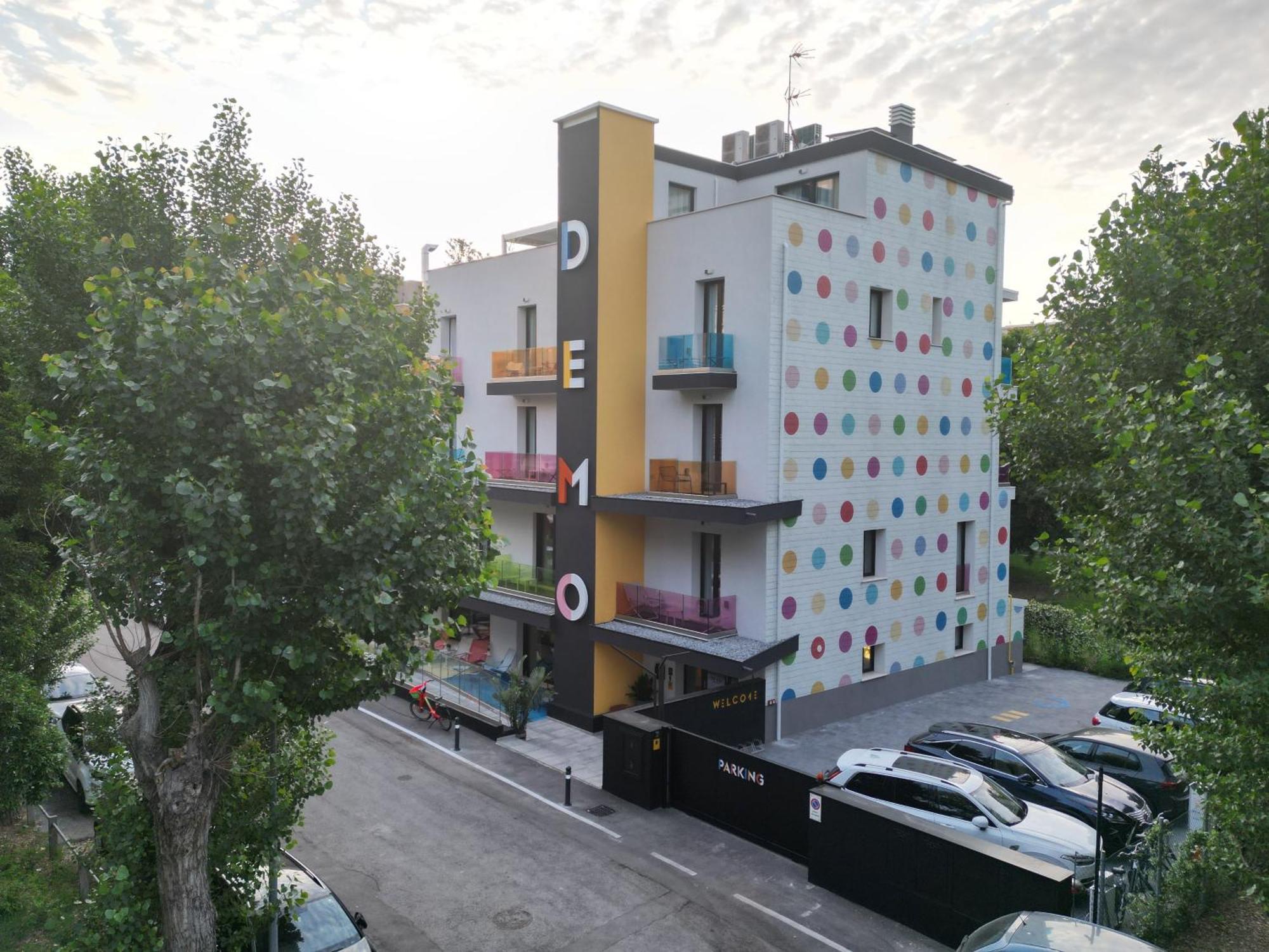 Demo Hotel Design Emotion Rimini Eksteriør billede