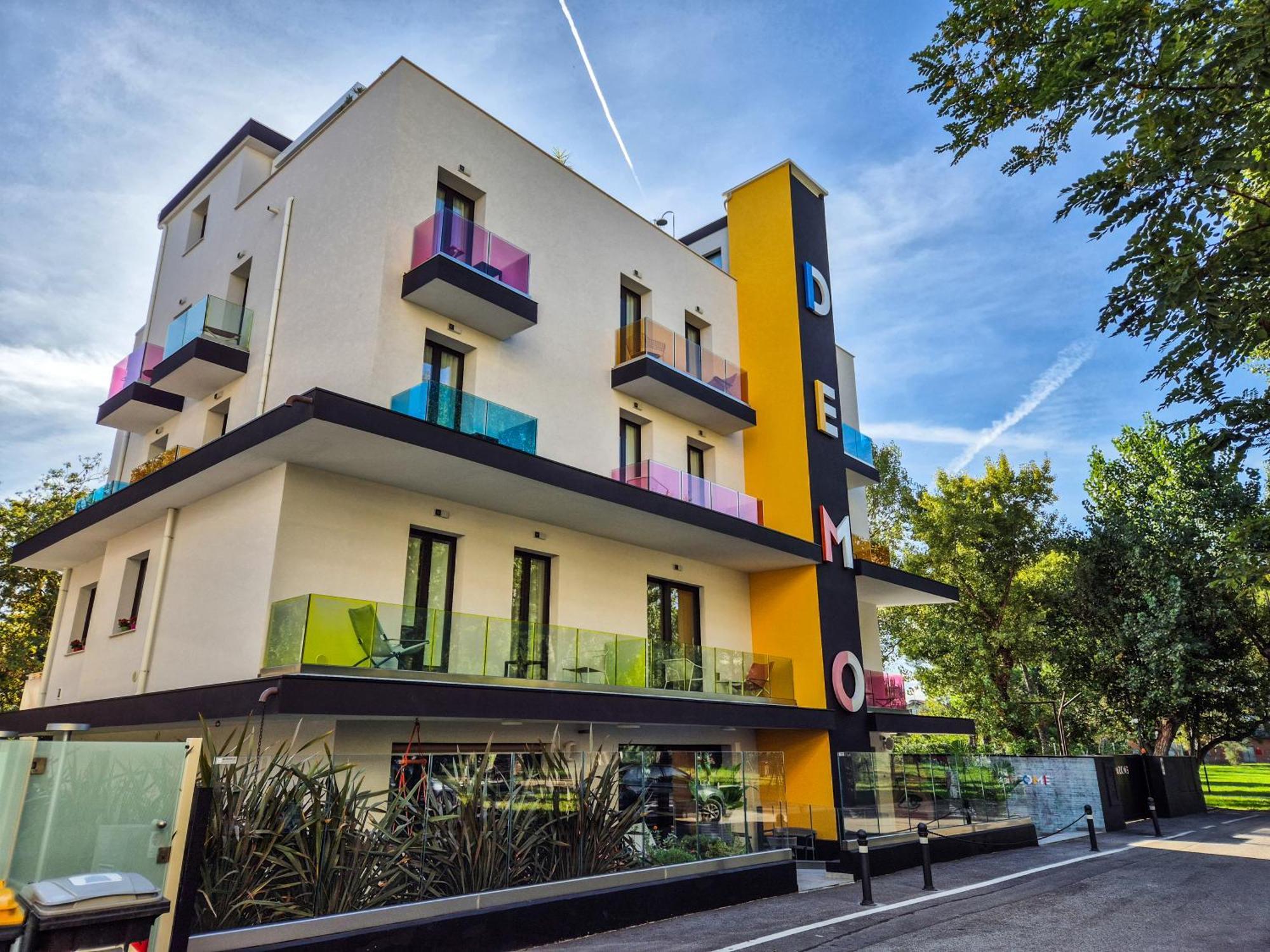 Demo Hotel Design Emotion Rimini Eksteriør billede